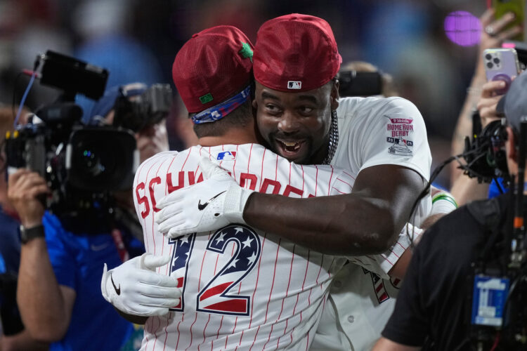 Walker spoils Philly Home Run Derby